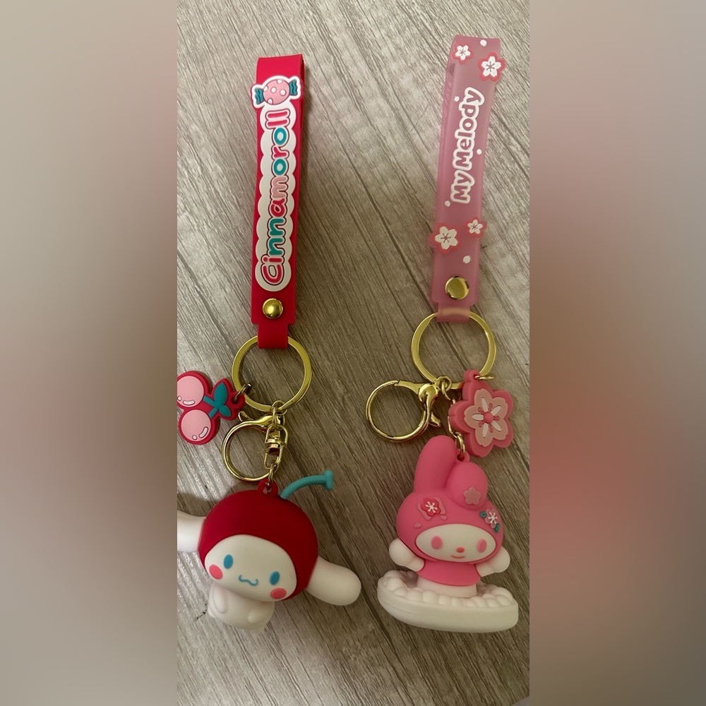 Cinnamon roll and my melody keychain